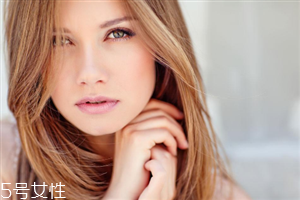 開眼角拆線后洗臉要注意什么？開眼角術(shù)后的保養(yǎng)
