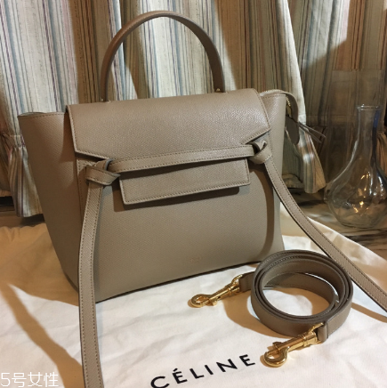 celine鯰魚包尺寸一共幾個(gè)？時(shí)尚大咖都愛它