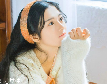 怎么選擇適合自己的襯衫？穿對了顯年輕