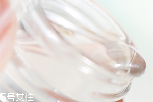 眼部凝膠和眼霜哪個(gè)好？眼部凝膠和眼霜不僅是質(zhì)地區(qū)別