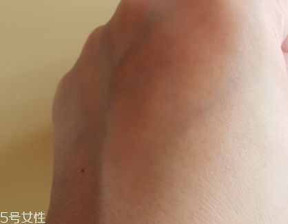 眼部凝膠什么時(shí)候用？更加推薦晚上用