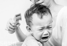 剪發(fā)能促進(jìn)頭發(fā)生長(zhǎng)嗎？毫無(wú)關(guān)系
