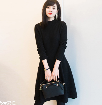 怎么穿衣服有女人味？跟著她學(xué)就對了