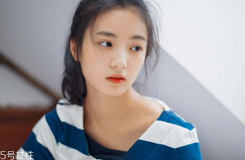 經(jīng)期能做雙眼皮嗎？割雙眼皮失敗方法
