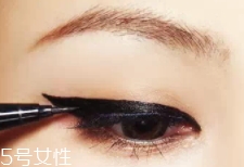 眉粉可以畫眼線嗎？