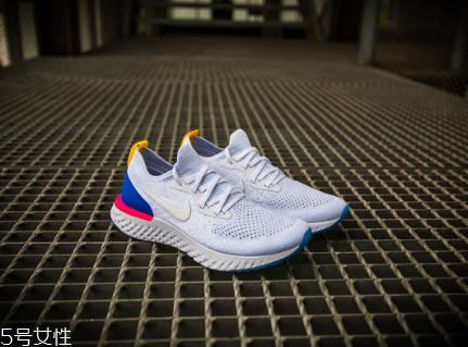 nike epic react flyknit開(kāi)箱測(cè)評(píng) 耐克全新緩震科技跑鞋震撼登場(chǎng)