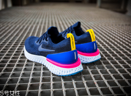 nike epic react flyknit開(kāi)箱測(cè)評(píng) 耐克全新緩震科技跑鞋震撼登場(chǎng)