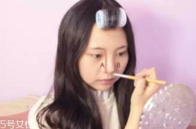 眉筆可以修容嗎？更推薦做鼻影修容