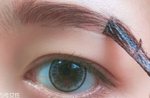 染眉膏可以持續(xù)多久？一天都不會(huì)暈妝的小秘密