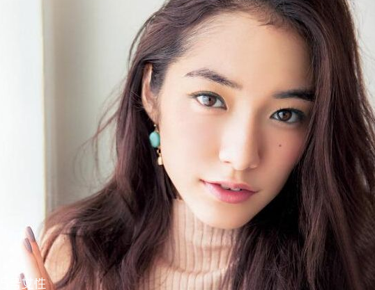 唇釉怎么涂均勻？涂出滿滿女人味