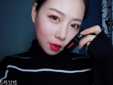 ysl圣羅蘭黑管唇釉哪個顏色好看？持久度加分