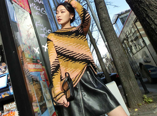 皮裙配什么上衣好看？教你做個硬糖女孩