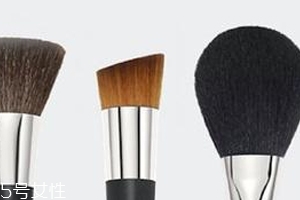 粉底刷可以用吹風(fēng)機(jī)吹干嗎？會(huì)炸毛
