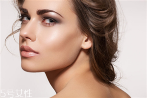 眼睫毛怎么保養(yǎng)？損傷睫毛的壞習(xí)慣