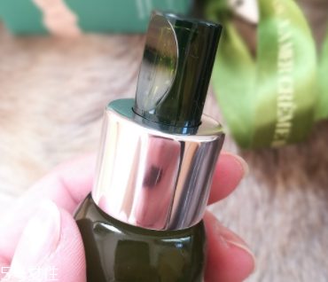 海藍之謎去皺精華用多久能見效？至少3個月