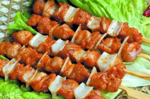 烤箱烤骨肉相連要多長時(shí)間 烤箱烤骨肉相連技巧