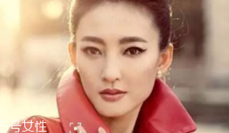 鵝蛋臉適合什么妝容？不適合濃妝