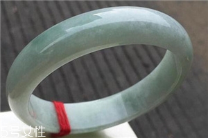 糯種翡翠屬于什么檔次？翡翠的價(jià)值你清楚嗎
