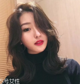 外翻卷發(fā)適合哪些人？御姐氣質的臉