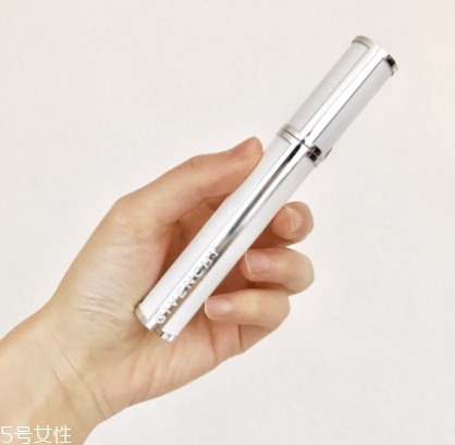 紀梵希睫毛膏哪款好？海膽折角睫毛膏任你選擇