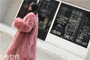 皮草和羊剪絨哪個(gè)暖和？看完你就清楚了