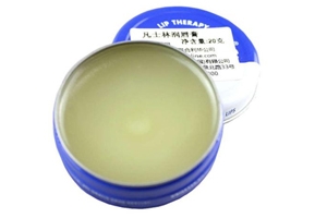 凡士林為什么適合敏感肌膚？世界上最好的隔離產(chǎn)品