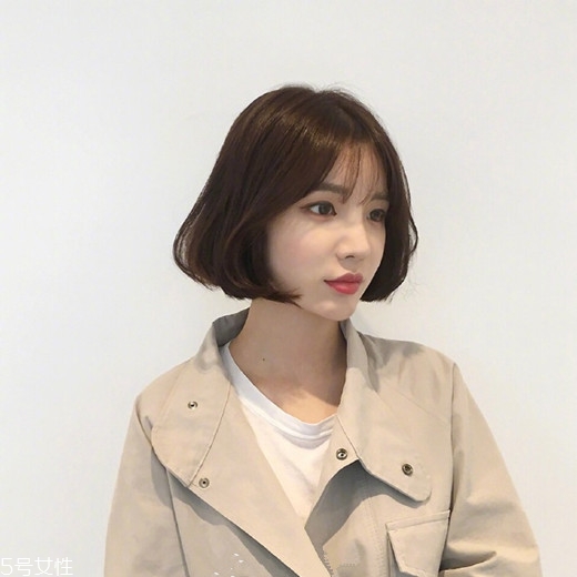 內(nèi)扣短發(fā)適合什么臉型？臉小是關鍵
