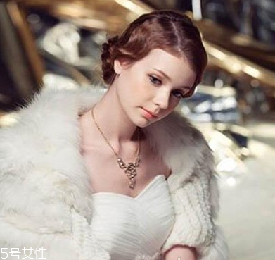 短發(fā)怎么做新娘造型？編發(fā)好看又簡單