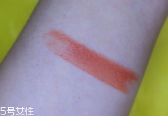 冬天護膚用霜還是乳？6款適合冬天用的護膚品推薦