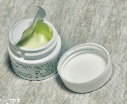 冬天護膚用霜還是乳？6款適合冬天用的護膚品推薦