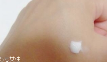 紀(jì)梵希水漾活妍面霜好用嗎？冰淇淋質(zhì)地的面霜評測