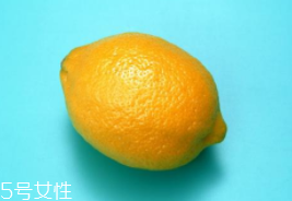 檸檬精油能美白嗎？強效對抗黑色素