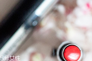 口紅要放在冰箱里嗎？保存口紅的小技巧