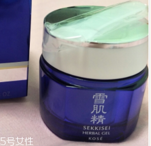 精華液用量越多越好嗎？10款精華提升美肌度