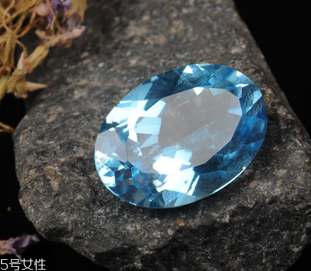 托帕石有收藏價(jià)值嗎？這個(gè)顏色價(jià)值最高