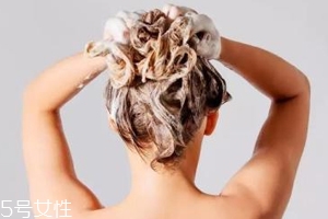 油性發(fā)質(zhì)要每天洗頭嗎？秋冬完全不需要