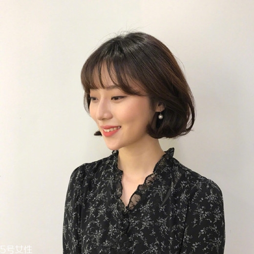 內(nèi)扣短發(fā)適合什么臉型？臉小是關鍵