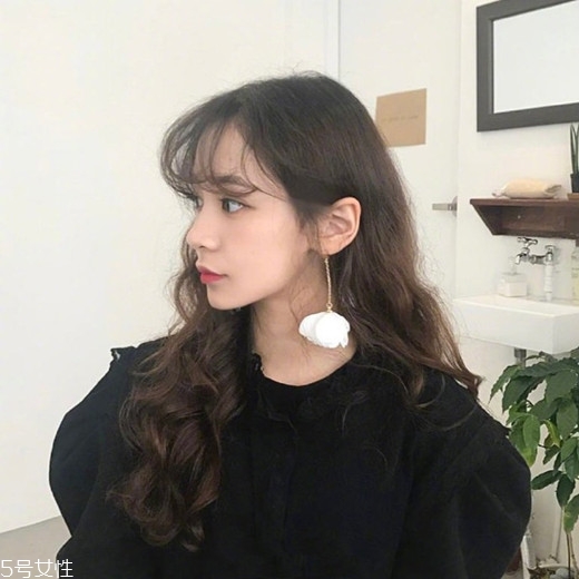 什么臉型適合短發(fā)？顯小的可愛短發(fā)造型圖