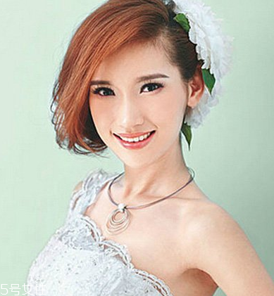 短發(fā)怎么做新娘造型？編發(fā)好看又簡單