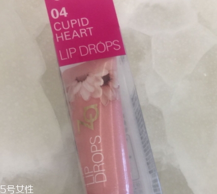 唇蜜可以單獨(dú)使用嗎？搭配其他產(chǎn)品效果更好