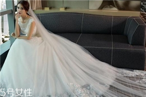 中式秀禾服和西式婚紗哪個好看？打造完美新娘