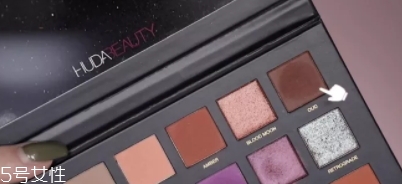 huda beauty沙漠盤怎么畫？油管大神一步步示范