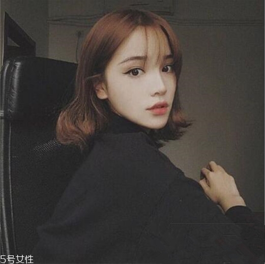 齊肩發(fā)怎么燙好看？女生發(fā)型設(shè)計與臉形搭配