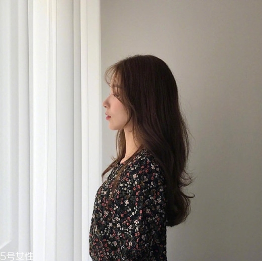 女生發(fā)質軟適合什么發(fā)型？胖圓臉顯瘦發(fā)型參考