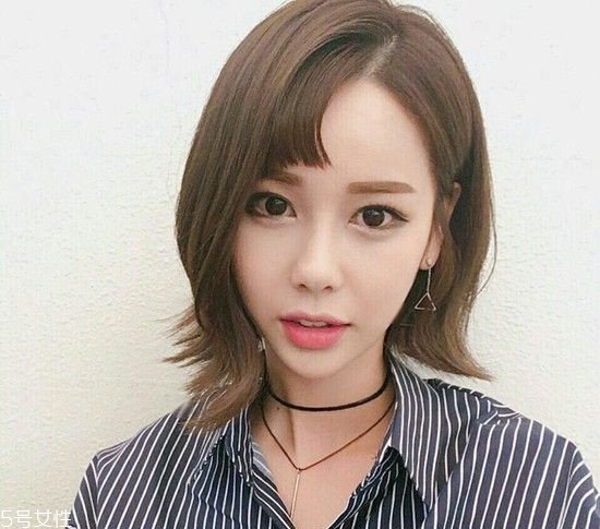 外翹短發(fā)適合什么臉型？再燙內扣你就out了