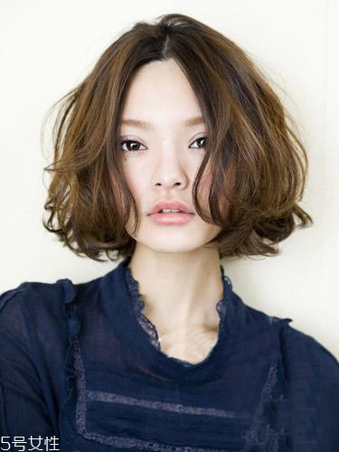 女生發(fā)質軟適合什么發(fā)型？胖圓臉顯瘦發(fā)型參考
