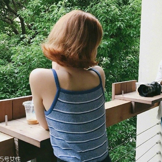 齊肩發(fā)怎么燙好看？女生發(fā)型設計與臉形搭配