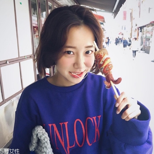 女生發(fā)質軟適合什么發(fā)型？胖圓臉顯瘦發(fā)型參考