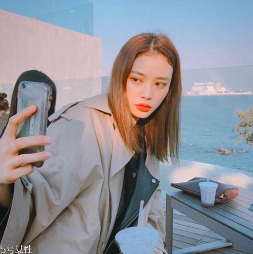 齊肩發(fā)怎么燙好看？女生發(fā)型設計與臉形搭配