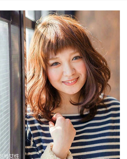 齊劉海適合什么卷發(fā)？如何選擇適合自己的發(fā)型